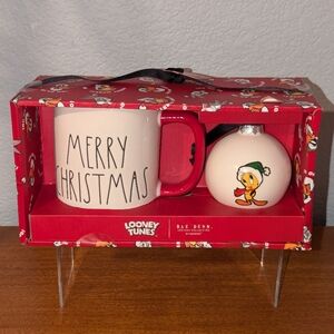 RAE DUNN LOONEY TUNES "MERRY CHRISTMAS" MUG  & TWEETY BIRD ORNAMENT NIB NEW